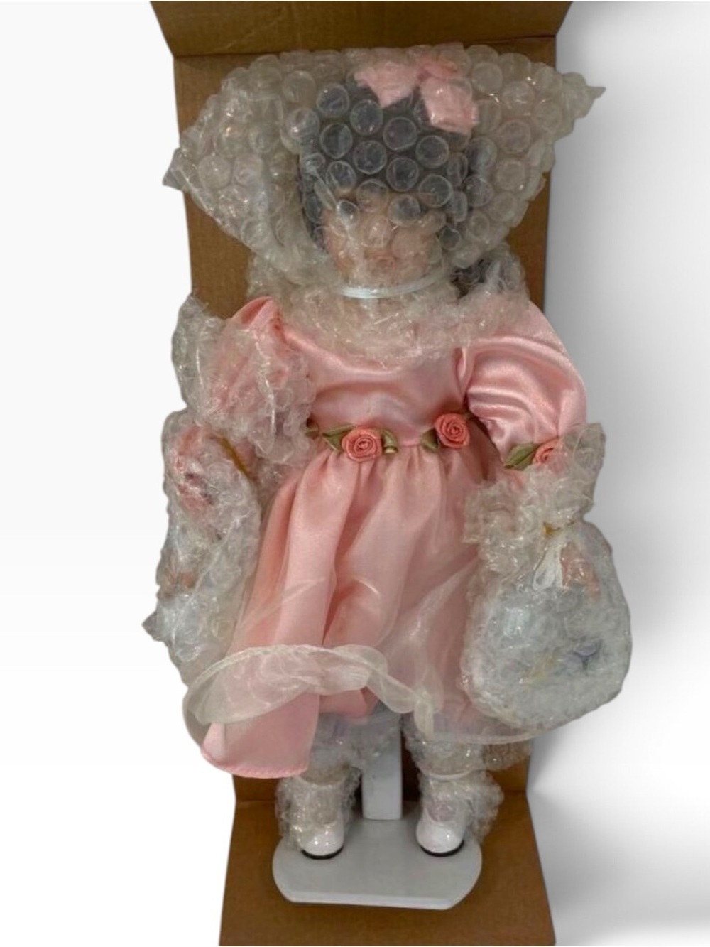 Vintage Avon Fine Christina Special memories Teatime Collectibles Doll Pink